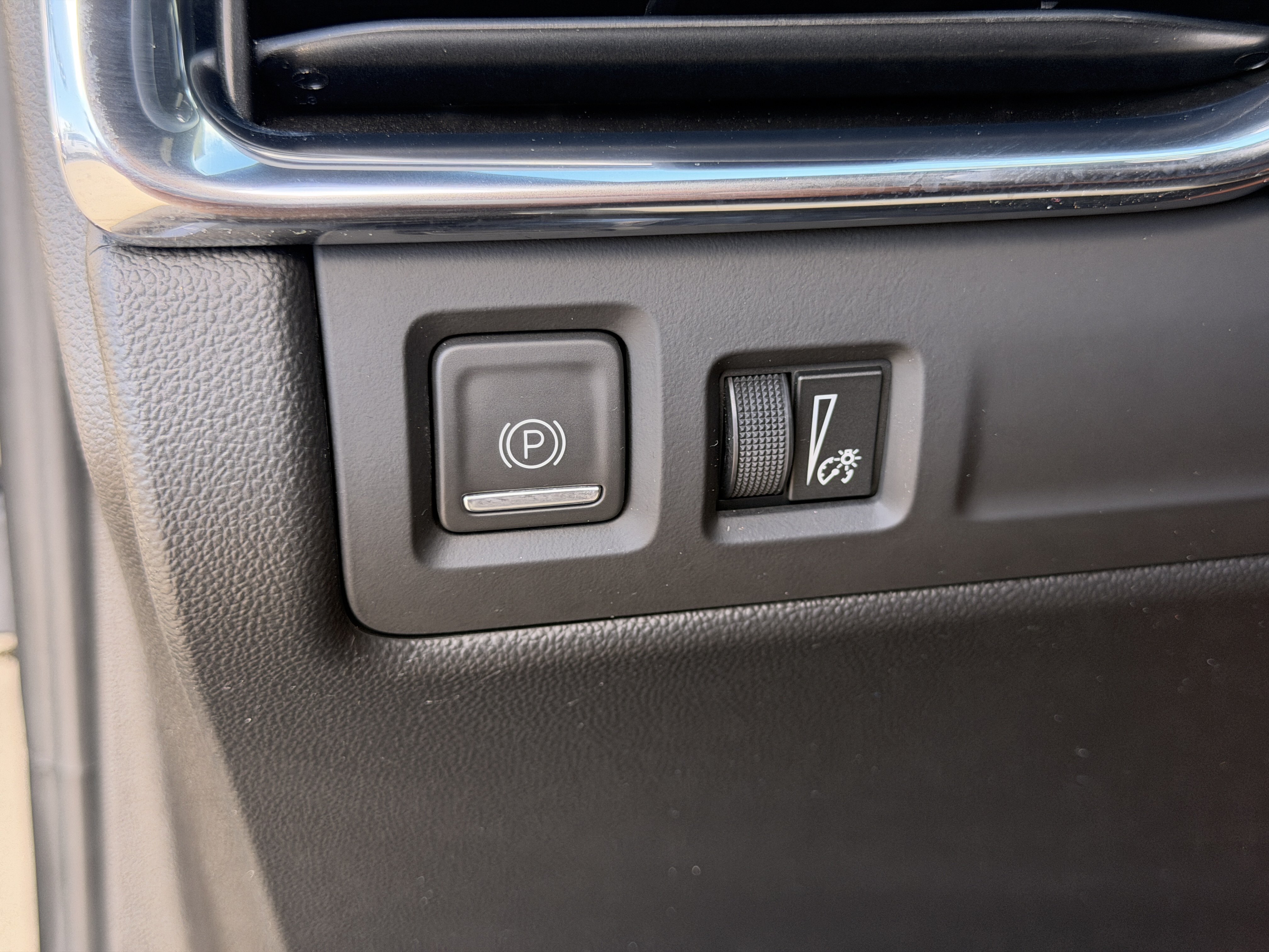 Certified 2023 Cadillac XT4 Sport FWD image 29