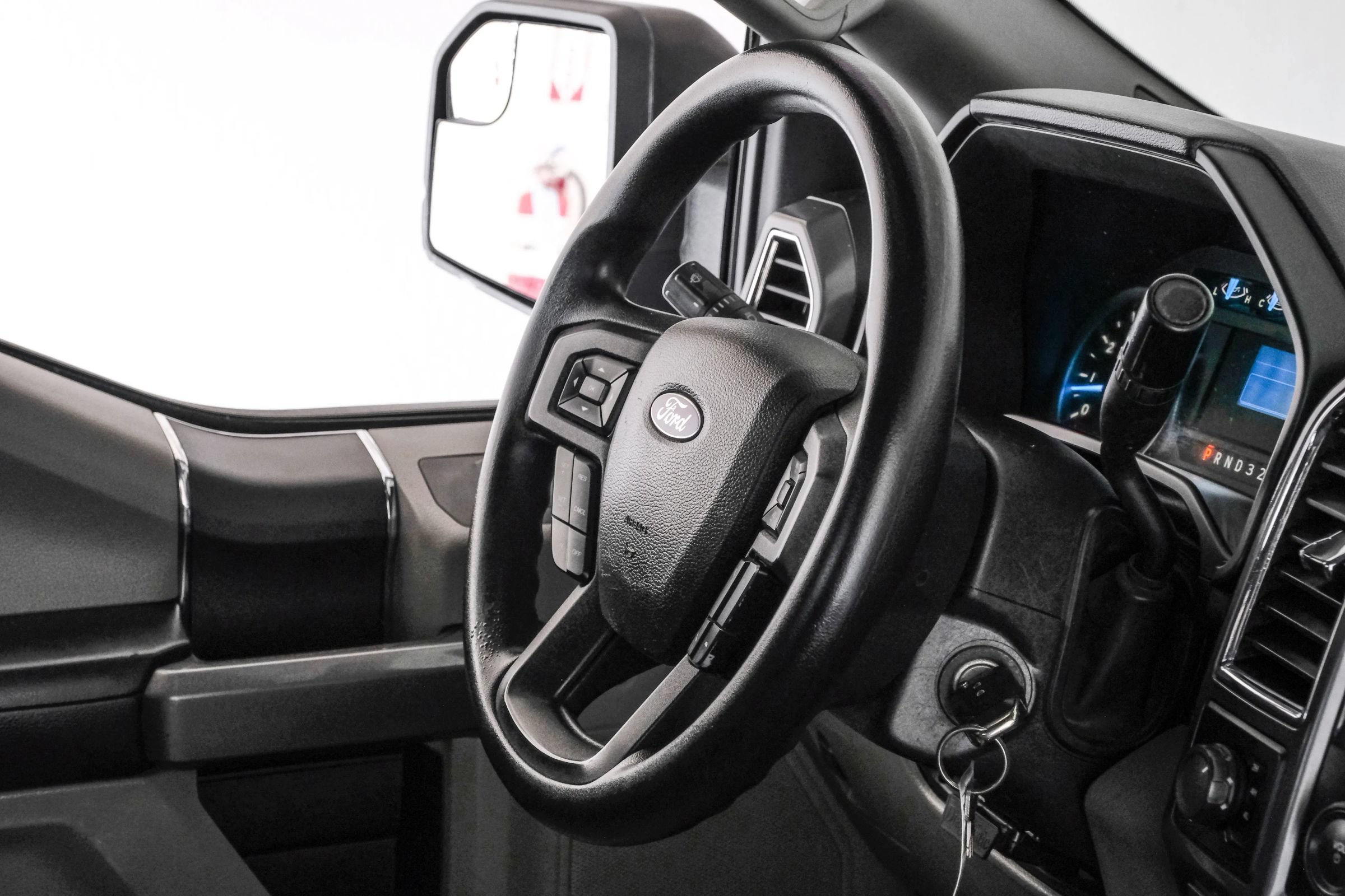 Used 2015 Ford F150 XLT AWD/4WD image 12