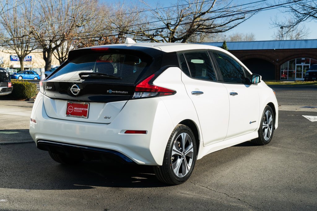 Used 2019 Nissan Leaf SV w/ SV Technology Package image 6