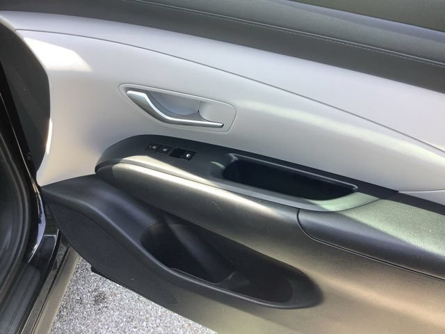 Certified 2025 Hyundai Tucson SE FWD image 22