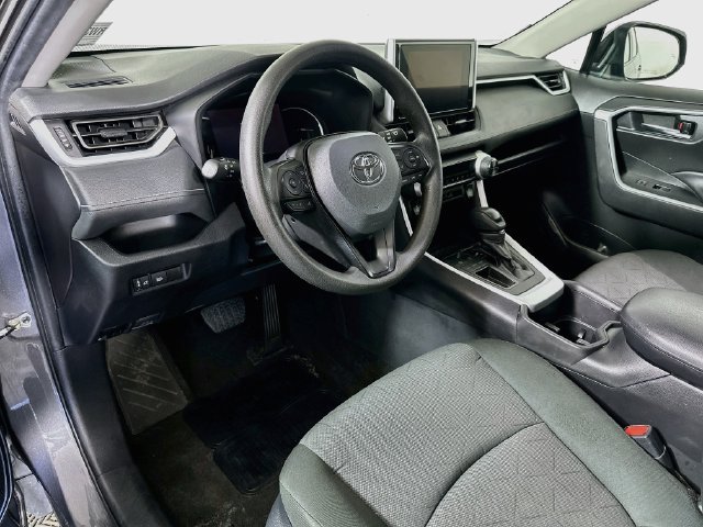 Used 2024 Toyota RAV4 XLE FWD image 12