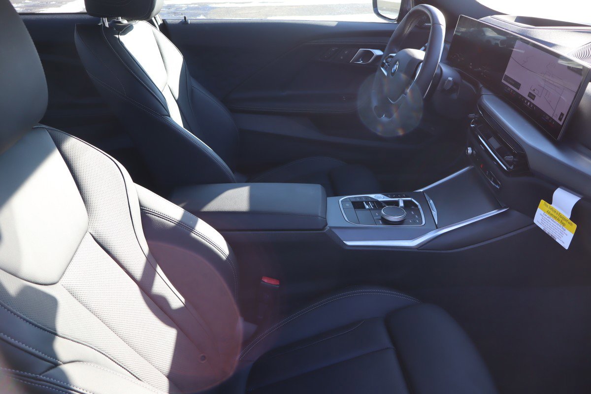 Used 2025 BMW 230i xDrive Coupe w/ Premium Package image 12