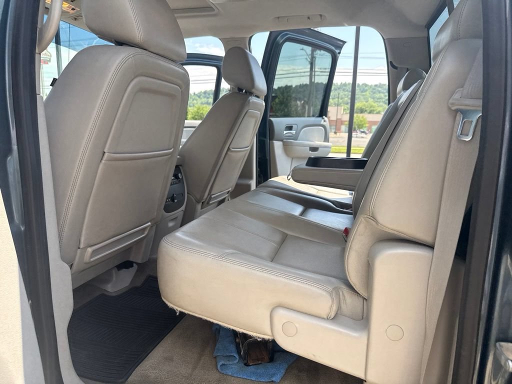 Used 2014 Chevrolet Silverado 2500 LTZ w/ LTZ Plus Package AWD/4WD image 10