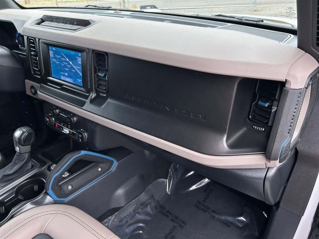 Used 2023 Ford Bronco Wildtrak image 26