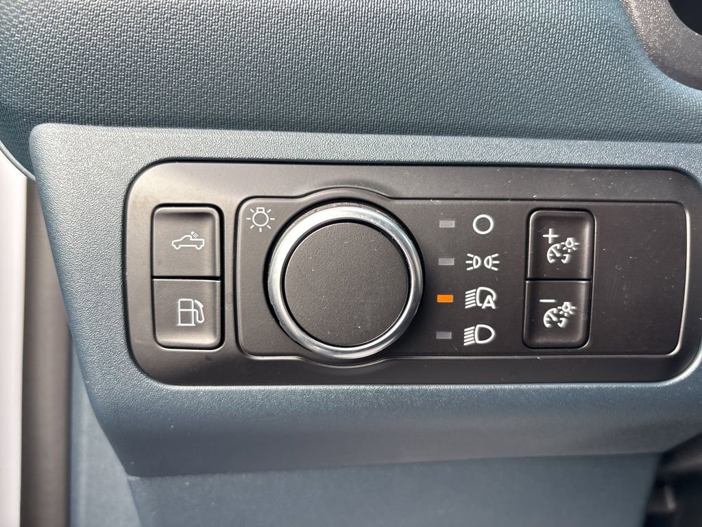 New 2025 Ford Maverick XL w/ Equipment Group 101A image 15