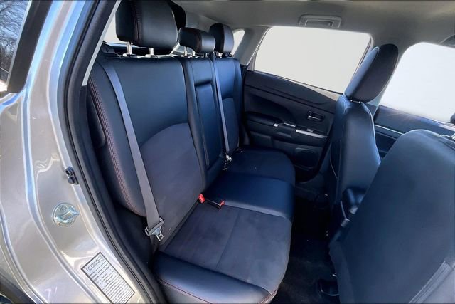 Used 2025 Mitsubishi Outlander Sport AWD image 24