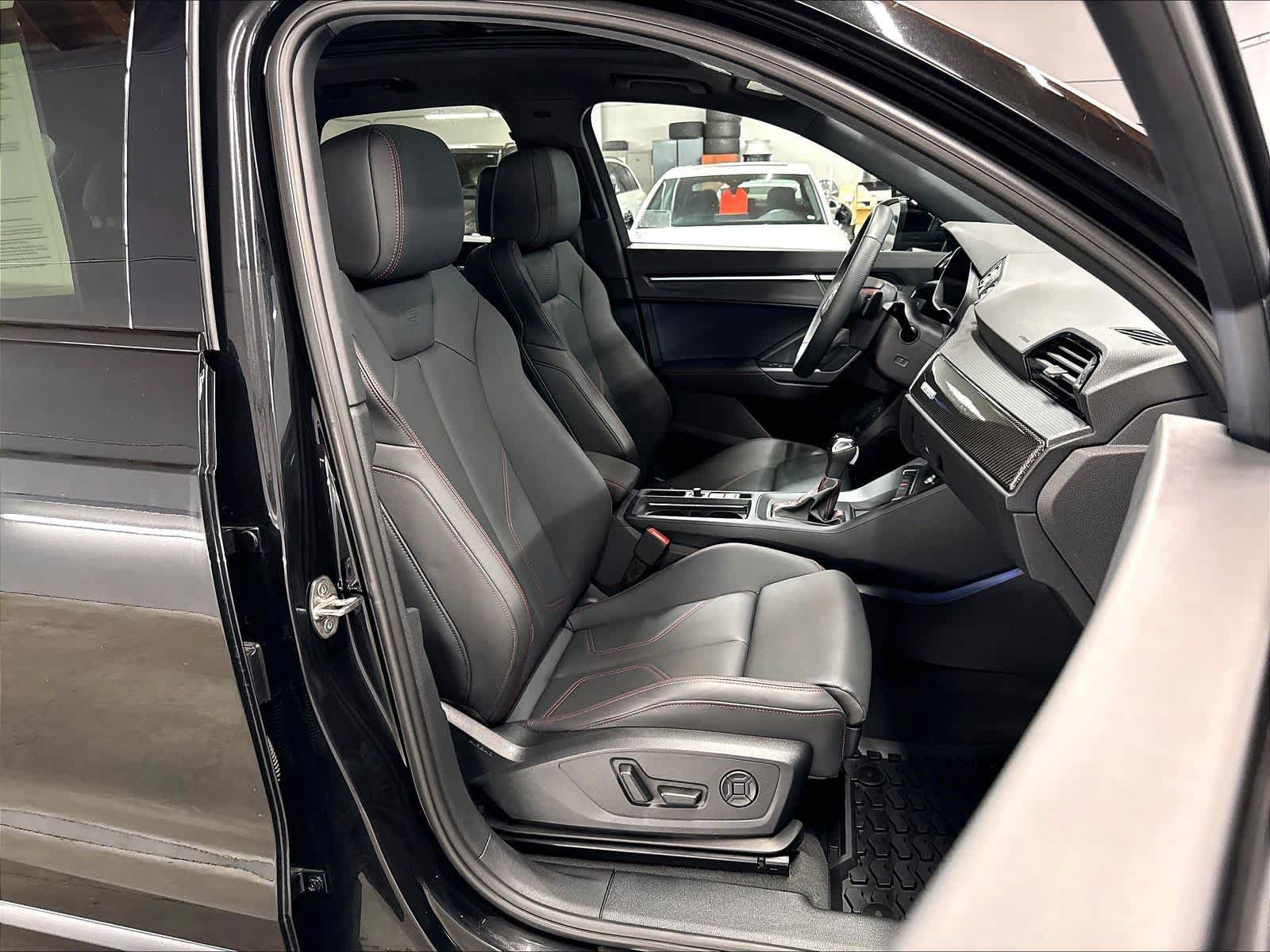 Certified 2025 Audi Q3 2.0T Premium Plus w/ Premium Plus Package AWD/4WD image 10