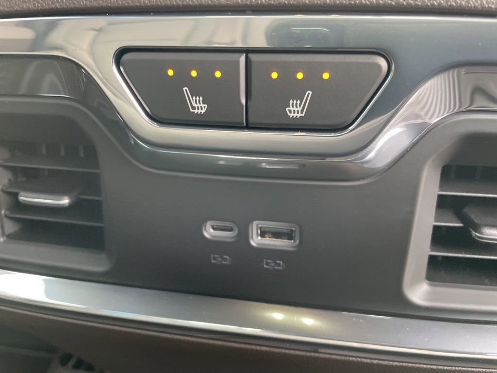 New 2026 Chevrolet Silverado 2500 LTZ w/ LTZ Convenience Package image 40