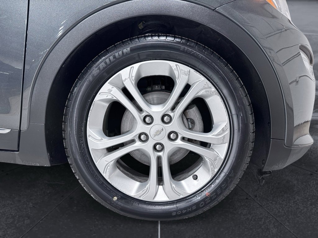 Used 2020 Chevrolet Bolt LT image 33