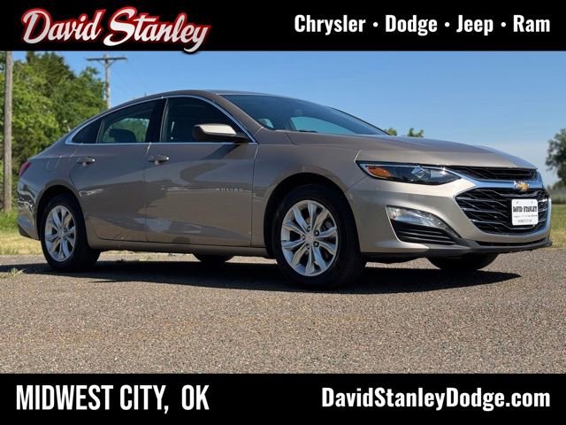 Used 2025 Chevrolet Malibu LT FWD image 1