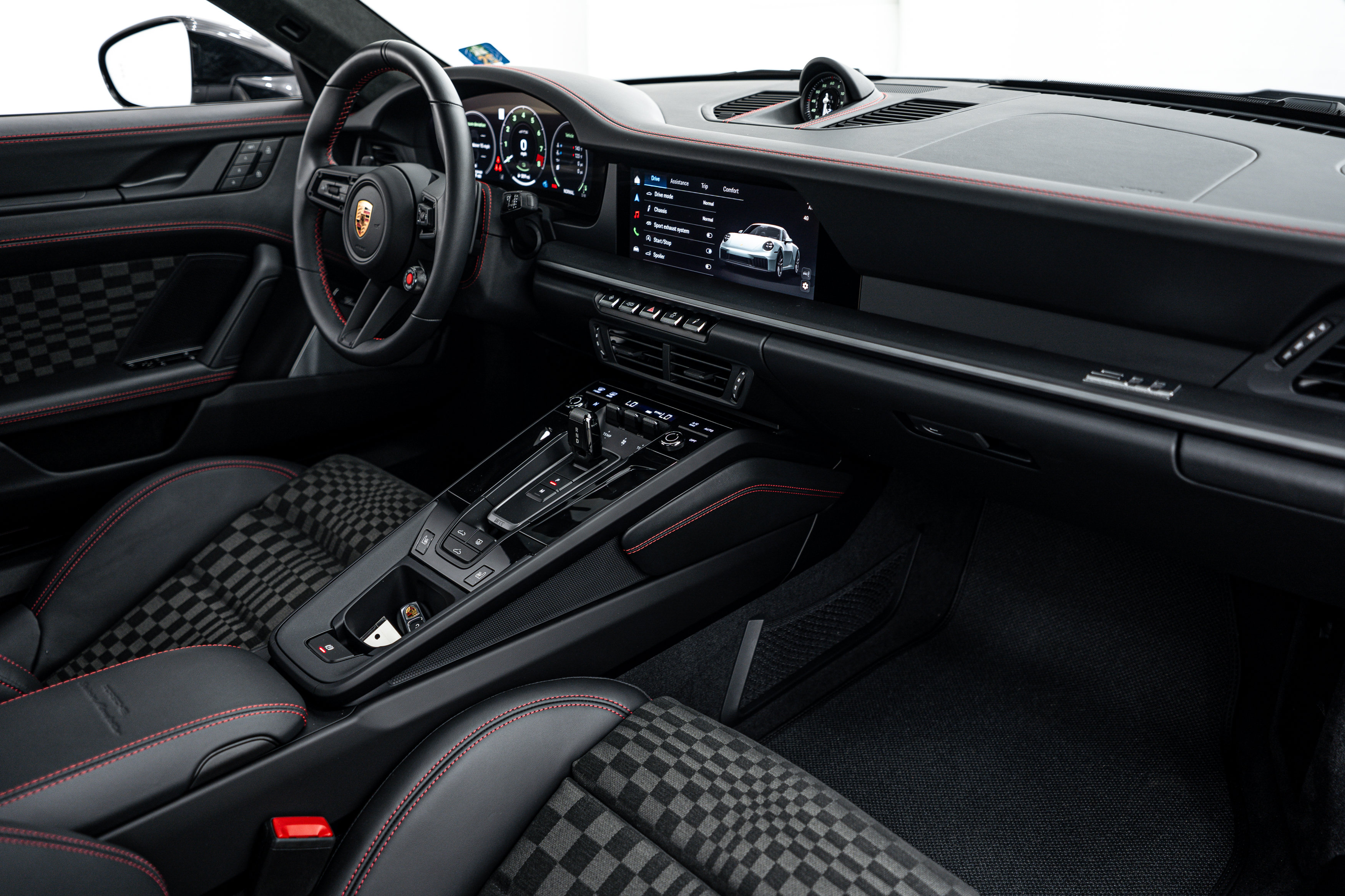 New 2026 Porsche 911 Carrera 4 GTS AWD/4WD image 16