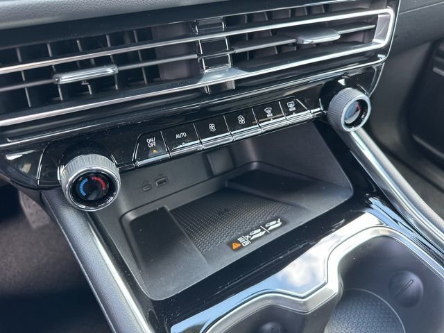 New 2025 Chevrolet Traverse High Country image 30