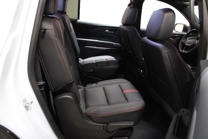 New 2026 Chevrolet Traverse RS FWD image 21