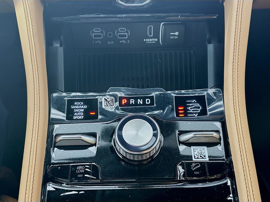 New 2026 Jeep Grand Cherokee Summit AWD/4WD image 12