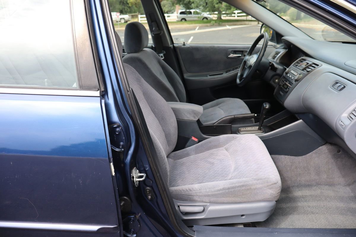 Used 2001 Honda Accord LX image 22