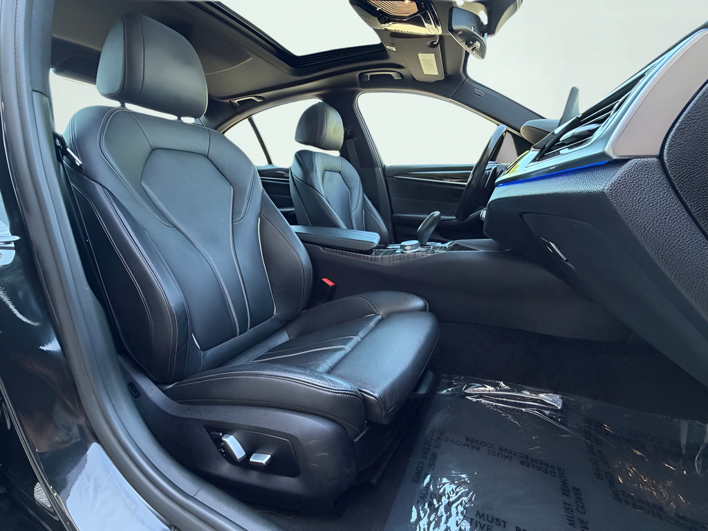 Used 2018 BMW 530e xDrive AWD/4WD image 33