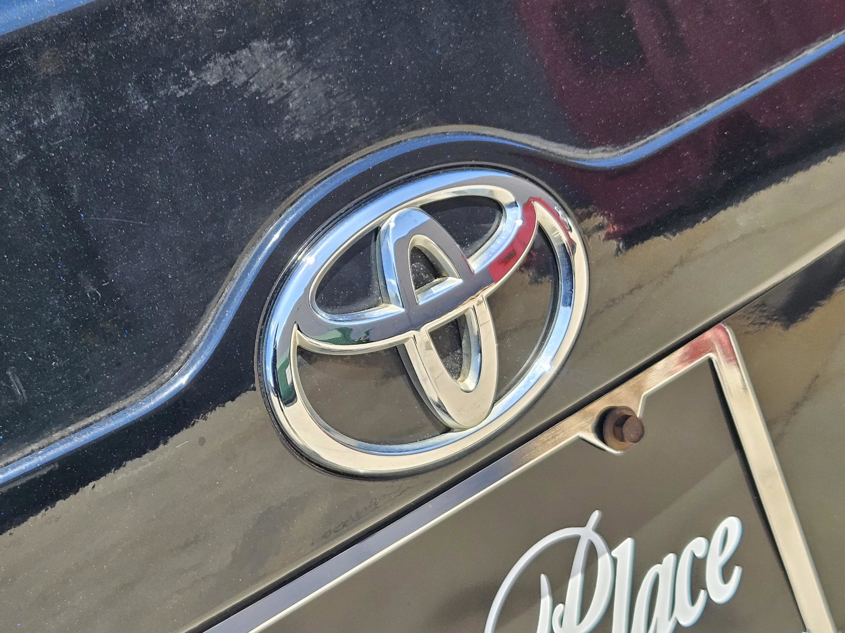 Used 2014 Toyota Camry L FWD image 26