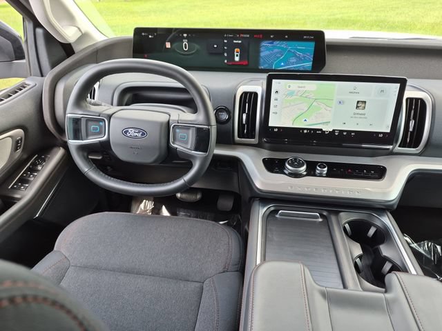 Used 2025 Ford Expedition Max Active RWD image 30