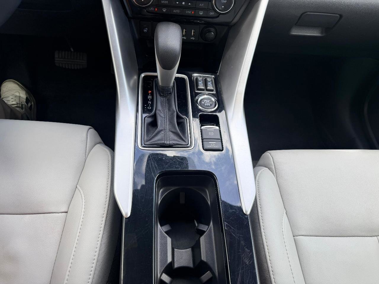 Used 2024 Mitsubishi Eclipse Cross SEL AWD/4WD image 22