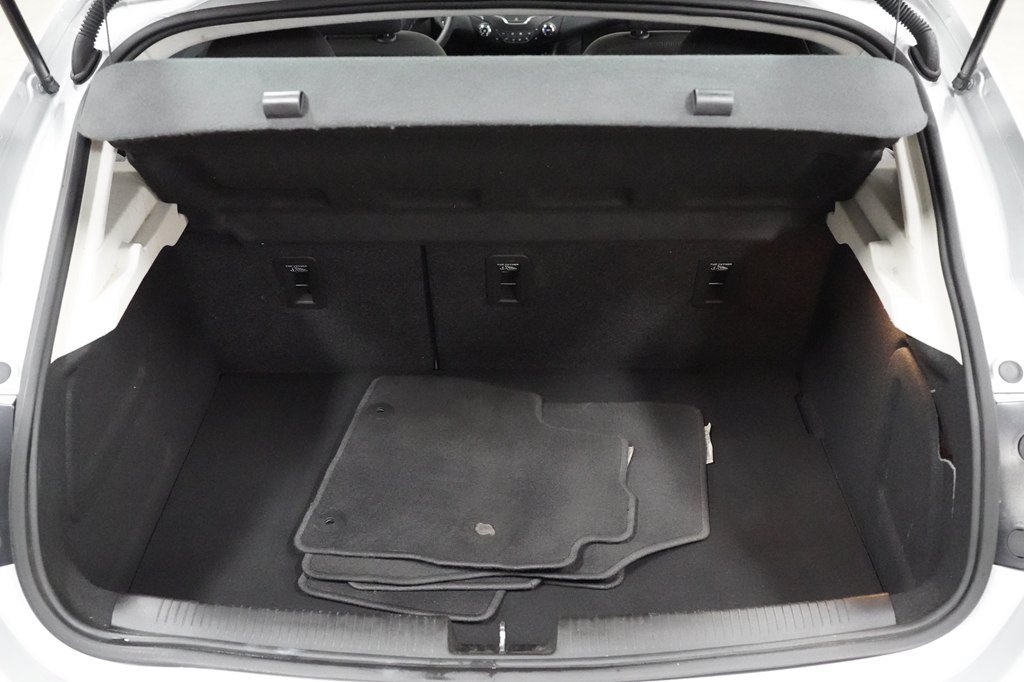 Used 2017 Chevrolet Cruze LT w/ Convenience Package FWD image 24