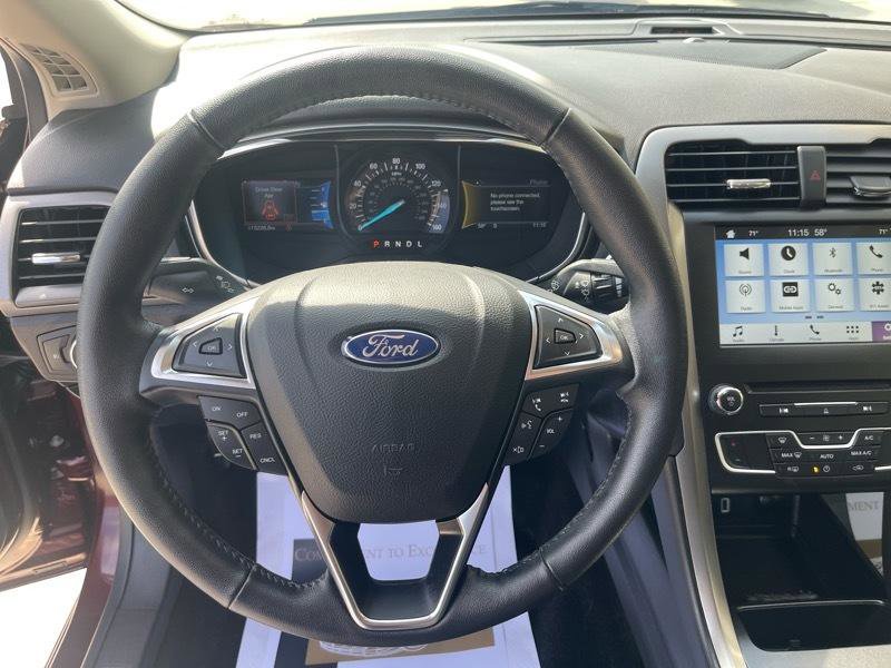 Used 2017 Ford Fusion SE w/ Equipment Group 201A image 27