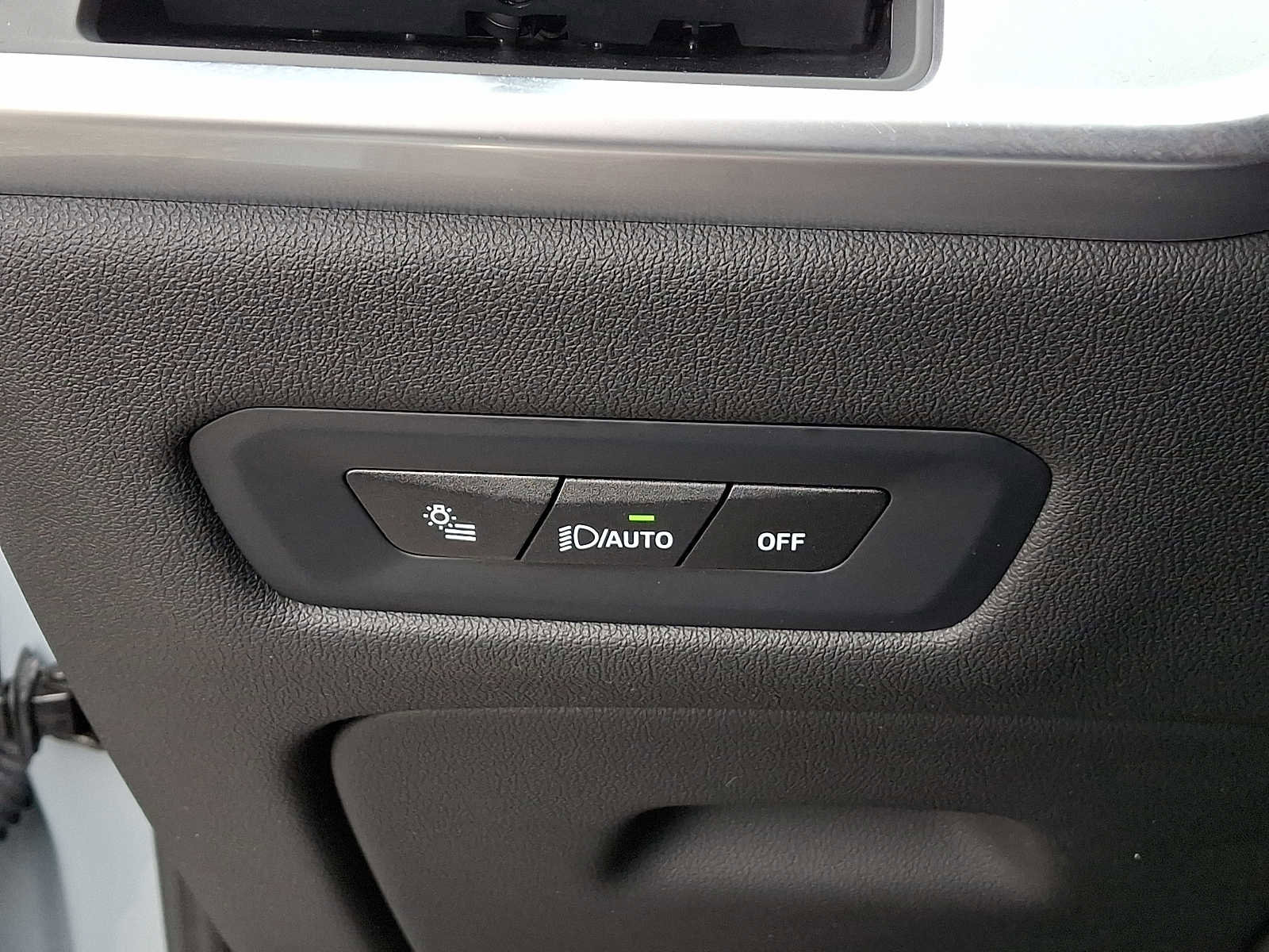 Used 2024 BMW X5 xDrive40i w/ M Sport Package image 26