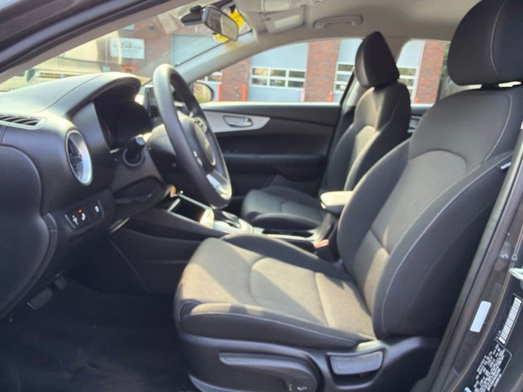Certified 2024 Kia Forte LXS w/ LXS Technology Package FWD image 14