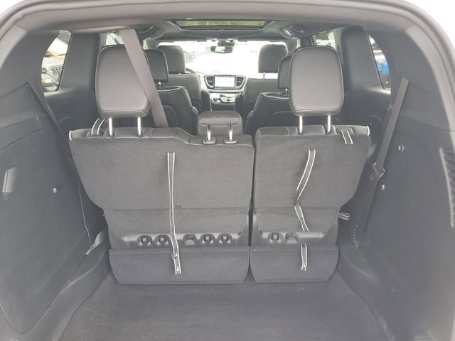 New 2026 Chrysler Pacifica Limited w/ S Appearance Package AWD/4WD image 8