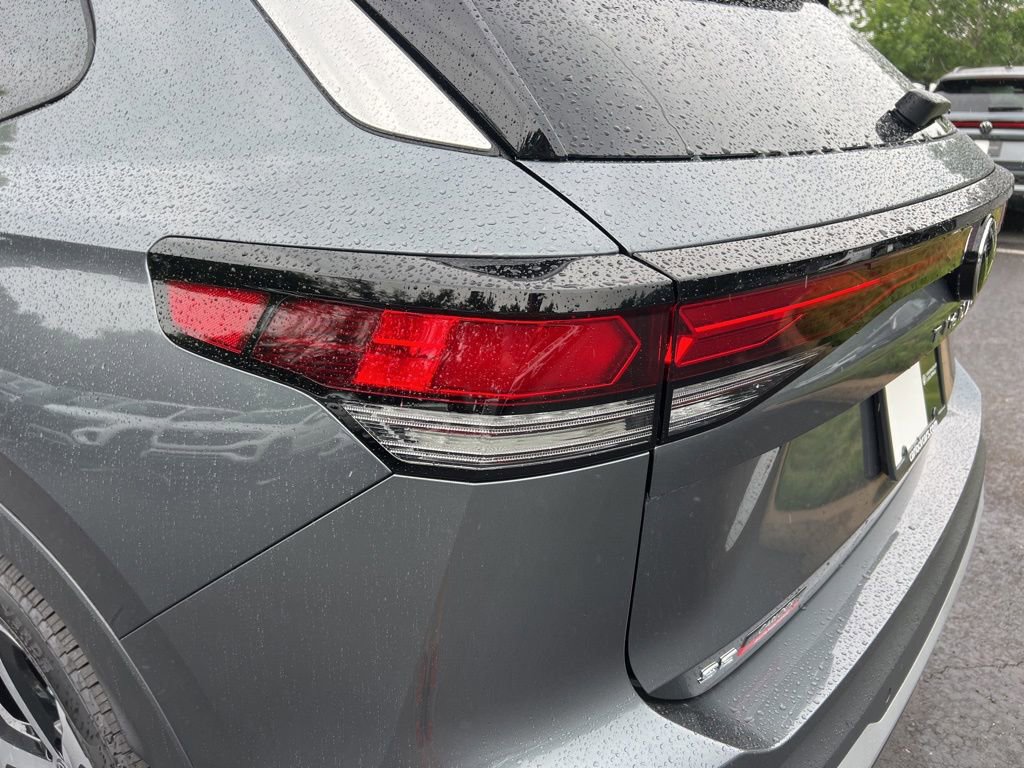 New 2026 Volkswagen Tiguan SE FWD image 12