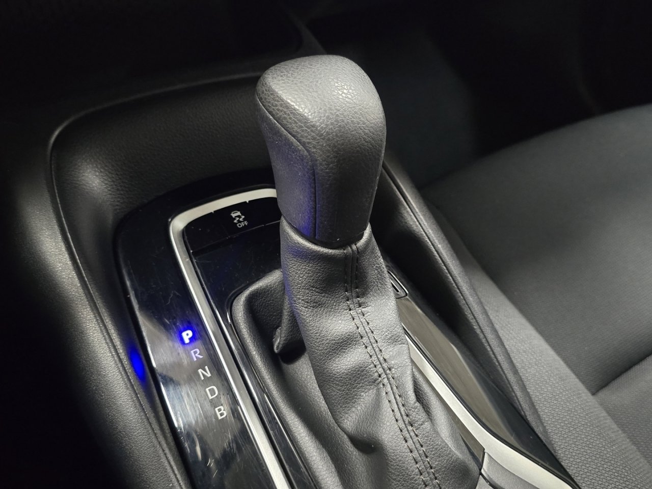 Certified 2024 Toyota Corolla LE image 28