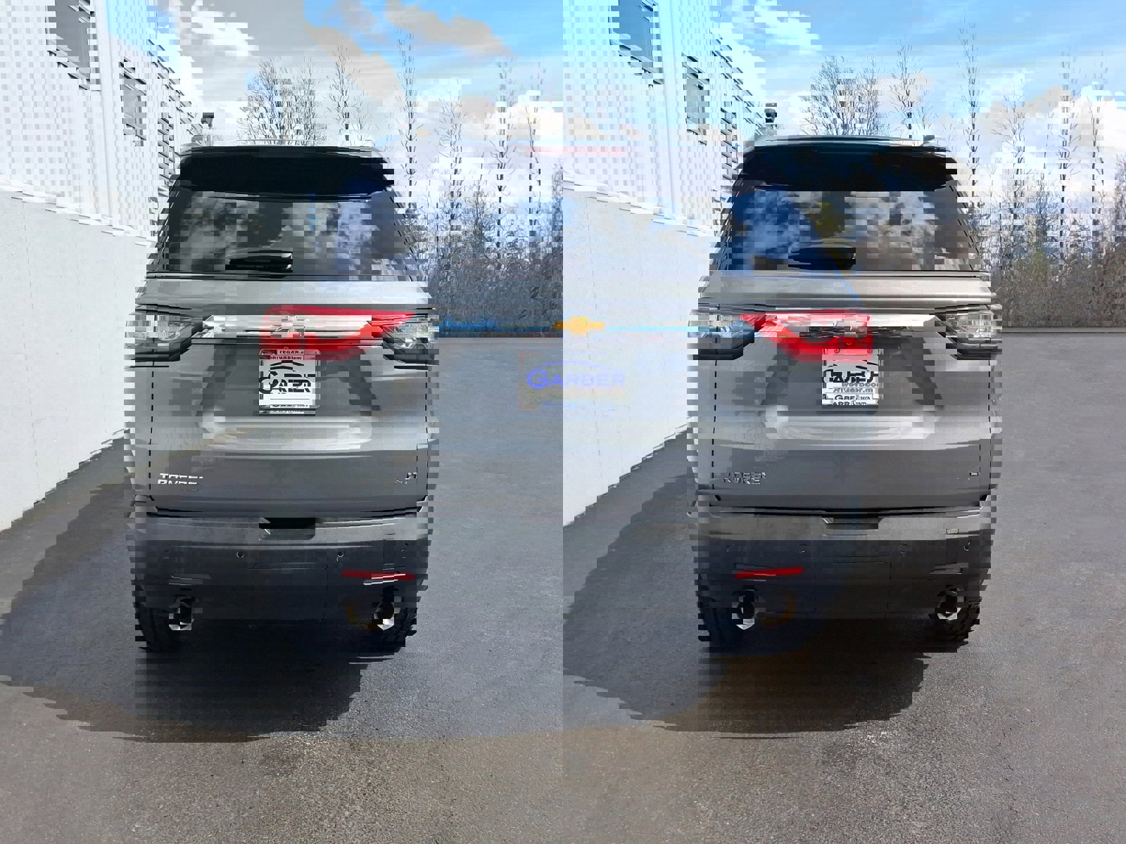 Used 2020 Chevrolet Traverse LT FWD image 11