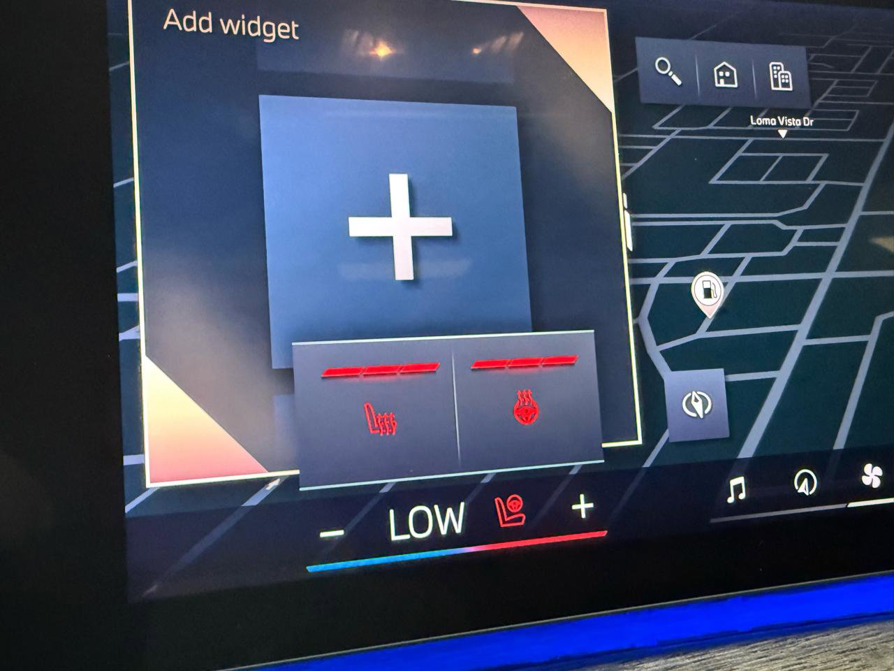 Used 2024 BMW 740i w/ Premium Package image 21