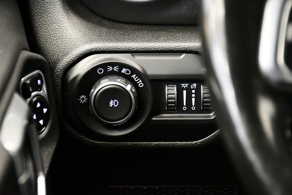 Used 2021 Jeep Wrangler Unlimited Sahara image 18