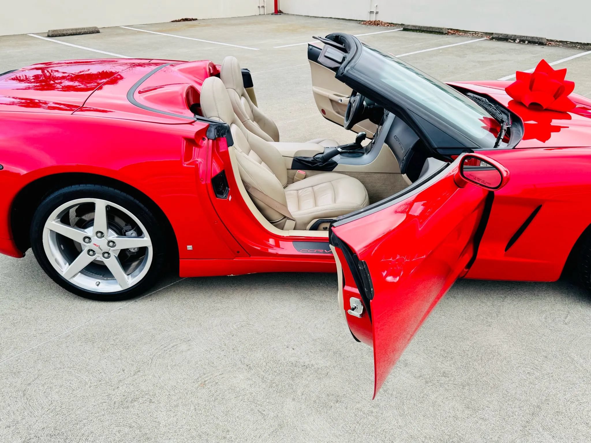 Used 2006 Chevrolet Corvette Convertible w/ Preferred Equipment Group RWD image 23