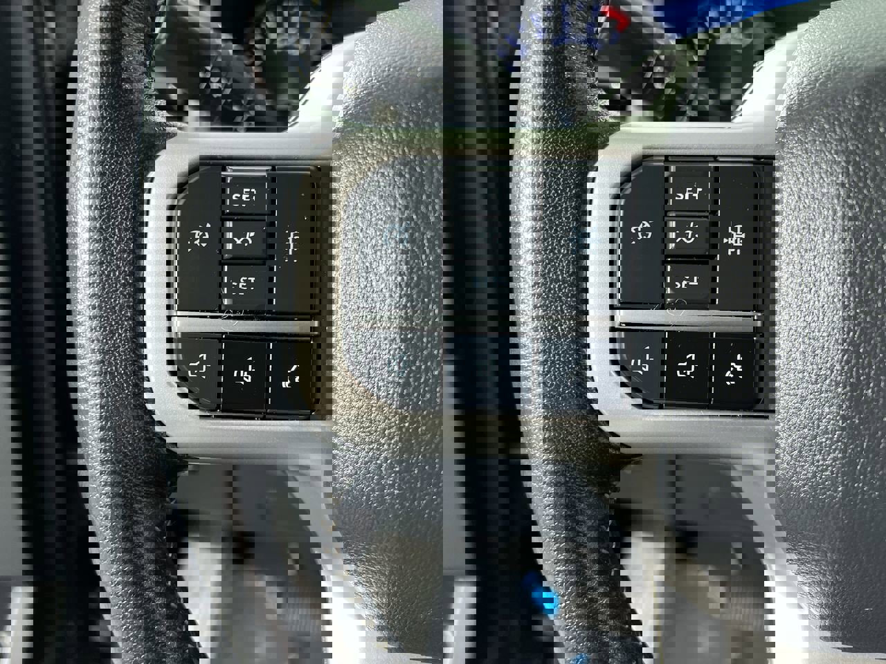 Used 2024 Ford Expedition Max XLT image 16