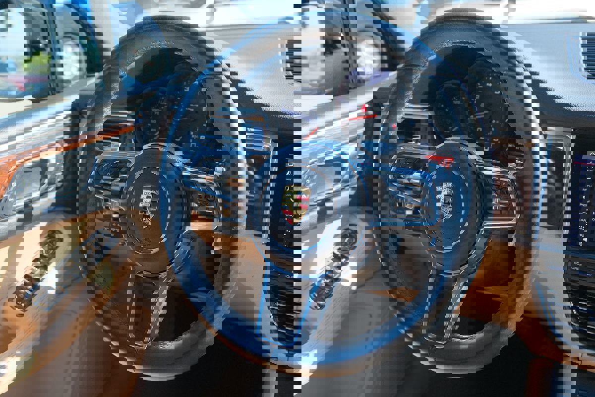 Used 2021 Porsche Macan image 48