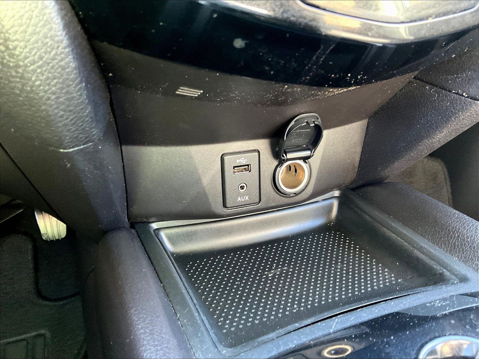 Used 2015 Nissan Rogue SL AWD/4WD image 18