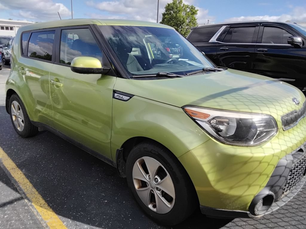 Used 2015 Kia Soul FWD image 2