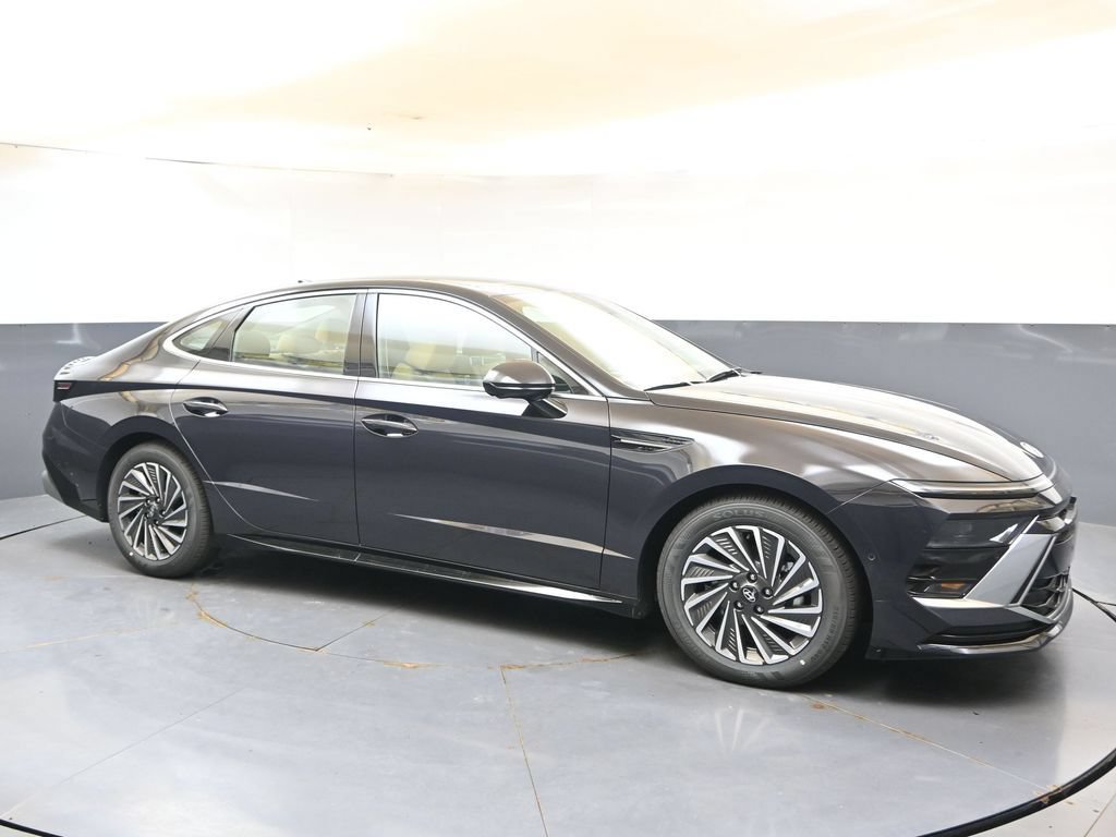 New 2026 Hyundai Sonata Limited FWD image 7