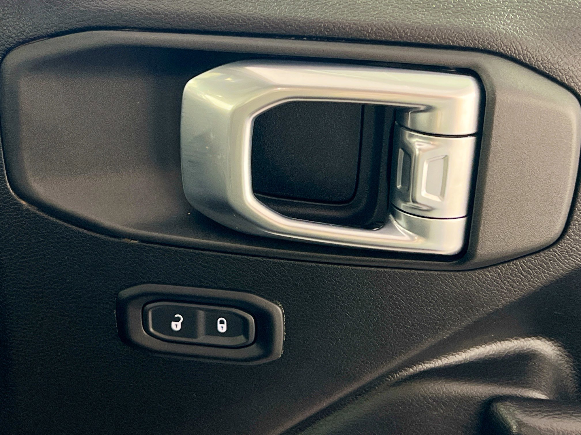 Used 2021 Jeep Wrangler Unlimited Rubicon image 32