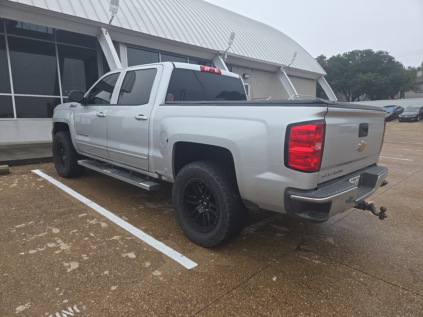 Used 2017 Chevrolet Silverado 1500 LT w/ Max Trailering Package RWD image 8