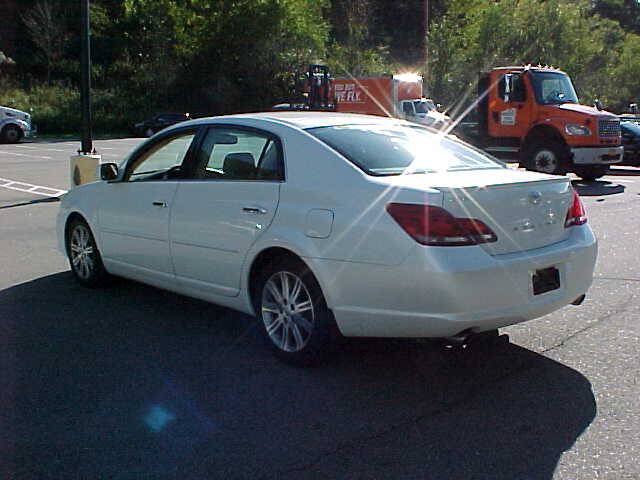 Used 2008 Toyota Avalon Limited FWD image 13