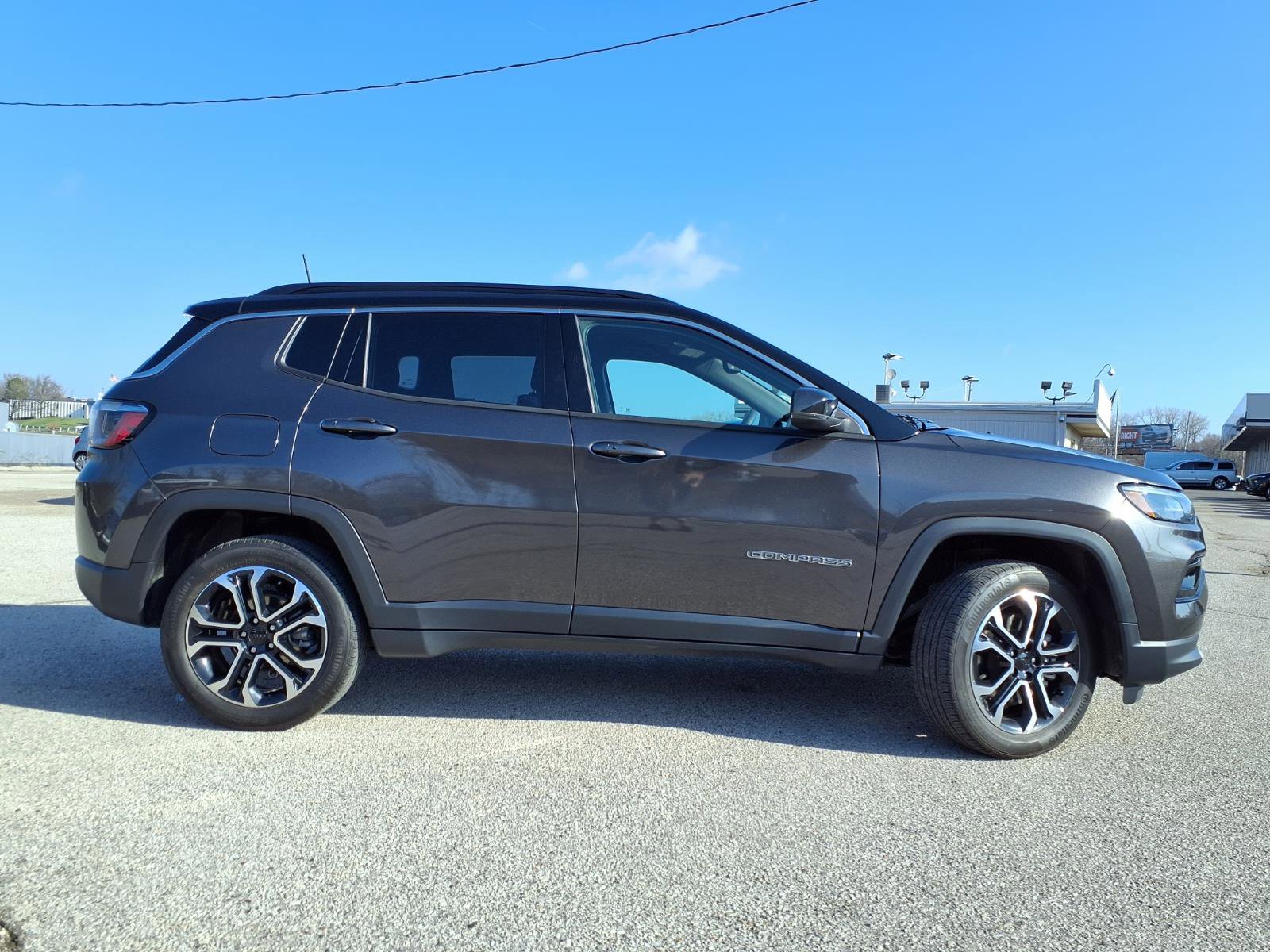 Used 2023 Jeep Compass Limited image 32
