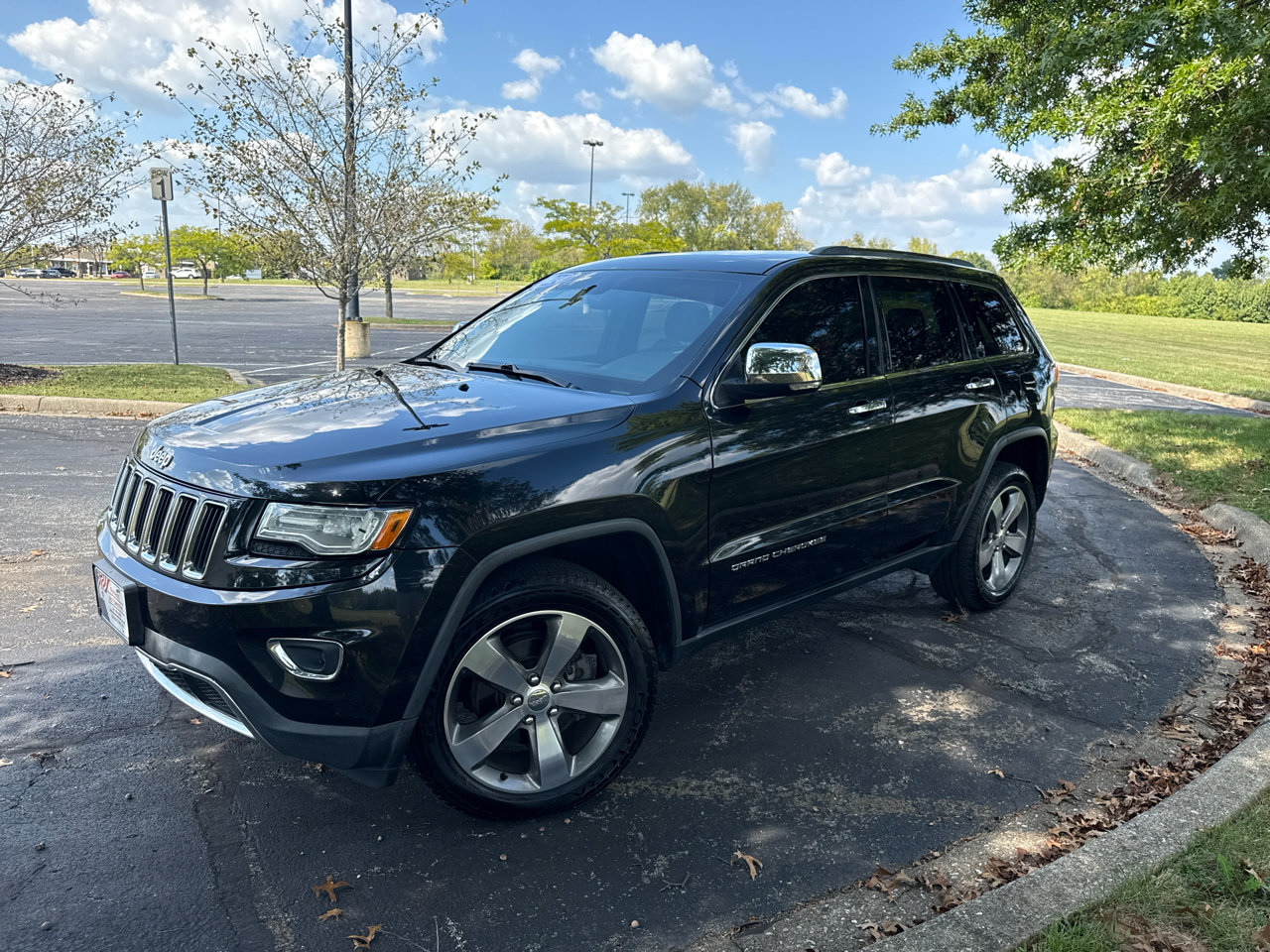 Used 2014 Jeep Grand Cherokee Limited w/ Luxury Group II image 5