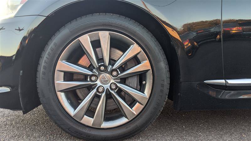 Used 2013 Lexus LS 460 AWD w/ Comfort Pkg image 17