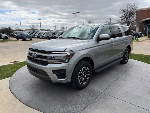 Certified 2024 Ford Expedition Max XLT image 3