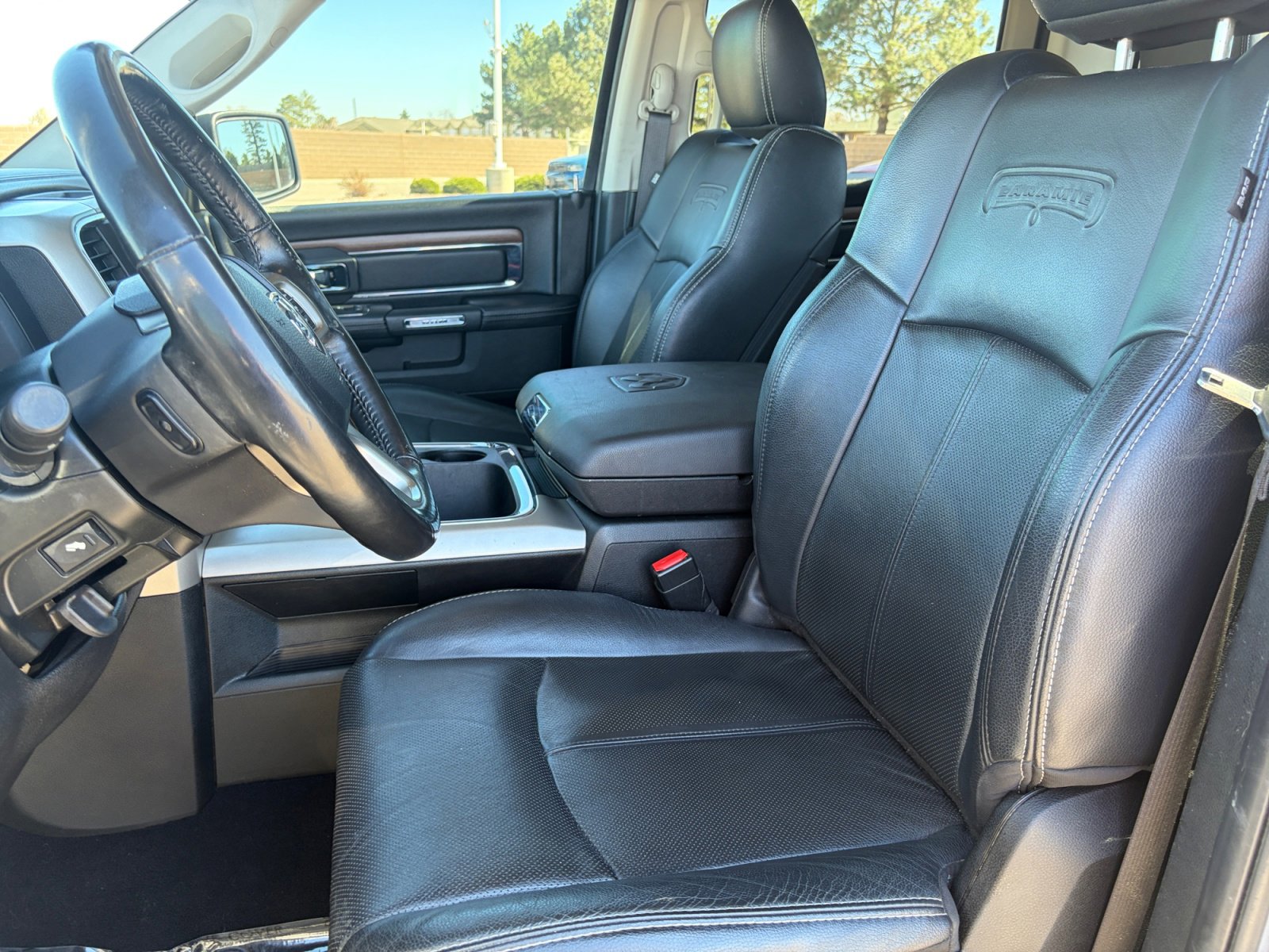 Used 2019 RAM 1500 Laramie w/ Convenience Group AWD/4WD image 14