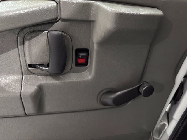 Used 2012 GMC Savana 3500 RWD image 27