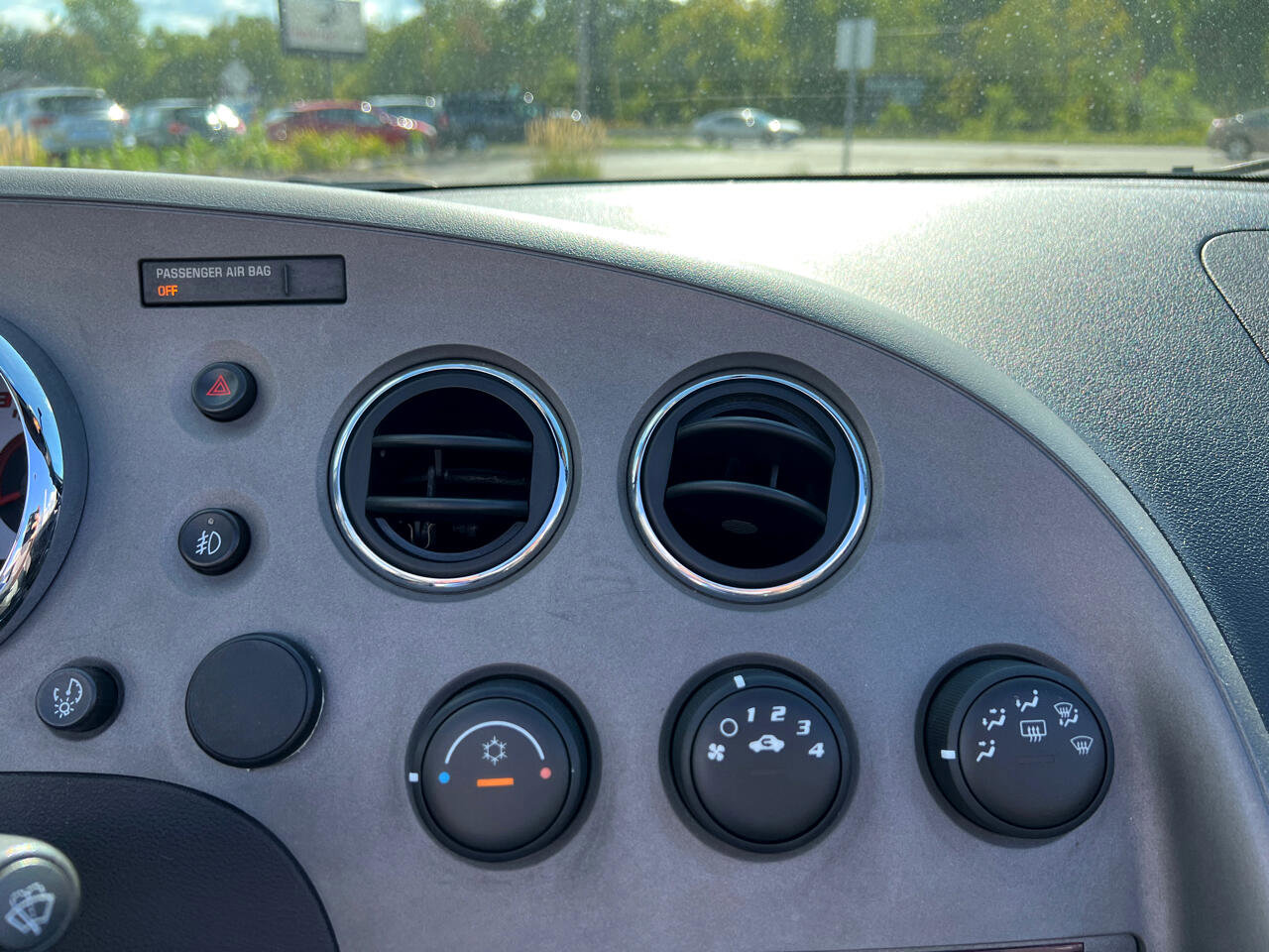 Used 2006 Pontiac Solstice Roadster w/ Power Package image 31