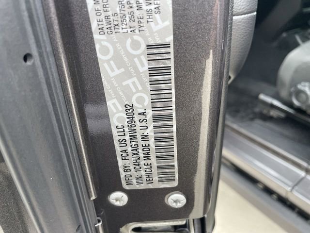 Used 2021 Jeep Wrangler Sport image 32